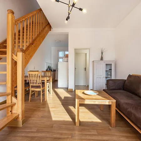 Сasa de vacaciones Stilvolles Reihenhaus Mit Wlan In Am Mueritzsee *